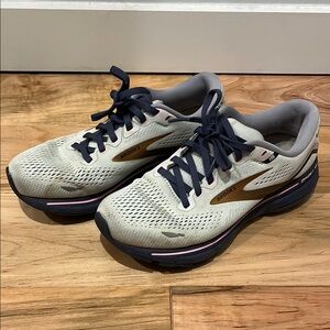 Women’s Brooks Ghost 15 6.5W